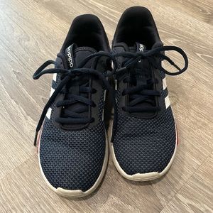 Boys Size 4 Adidas Sneakers Navy Blue